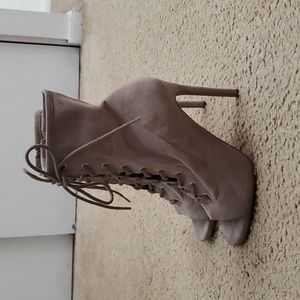 Steve Madden Grey Suede Peep Toe 4 Inch High heel